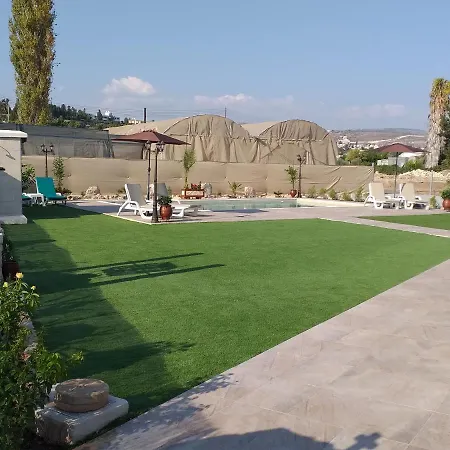 Yioukkas * بافوس